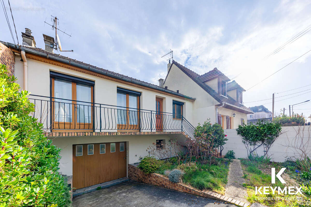 Maison à HOUILLES