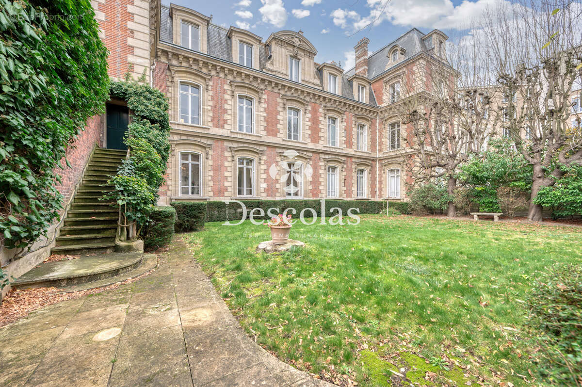 Hôtel Particulier Centre-ville de Saint-Germain-en-Laye - photo 3