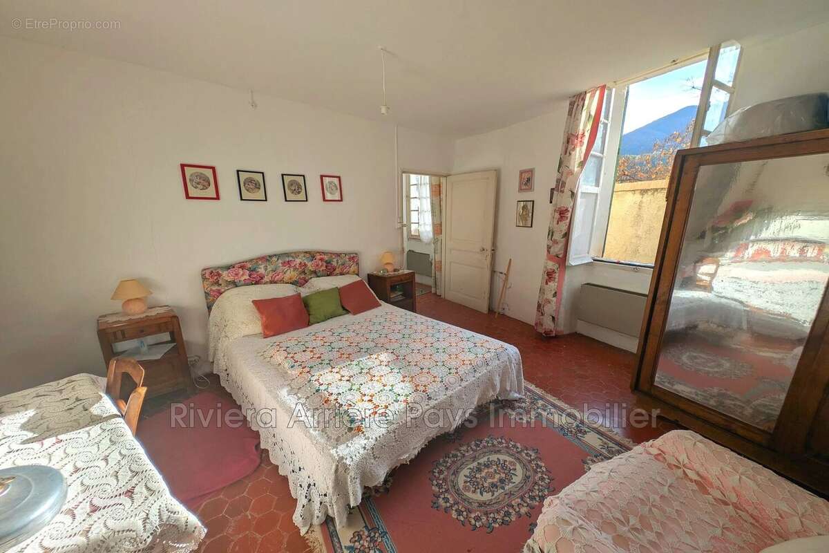 Appartement à ENTREVAUX