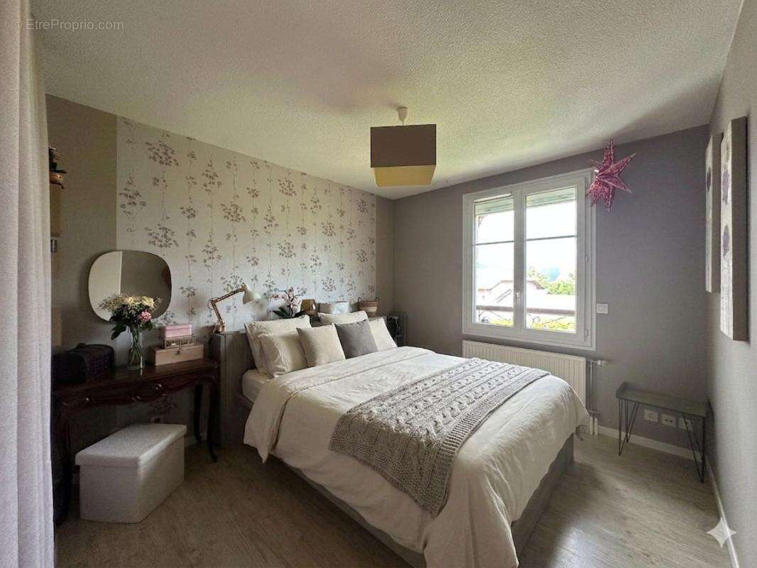 À Vendre - Rumilly (74150) - Maison avec garage et jardin - photo 5