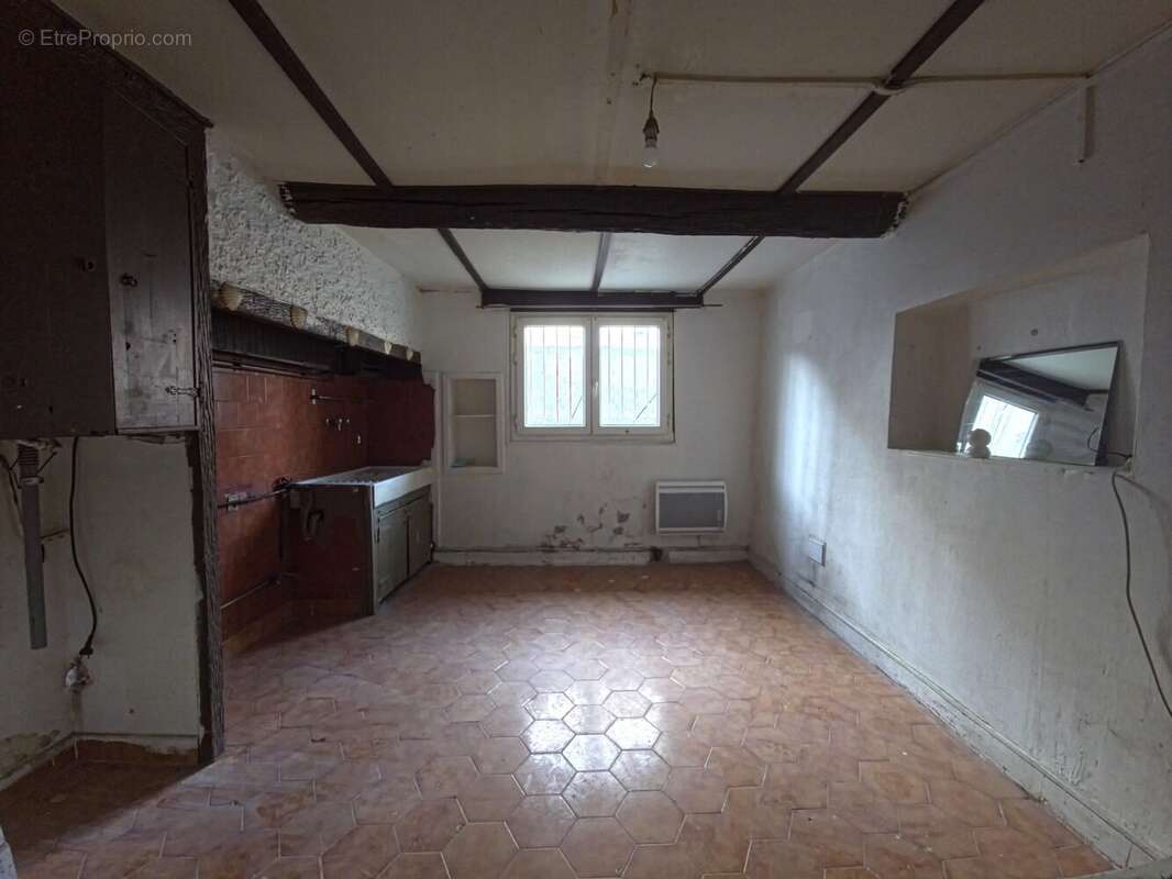 Appartement à MARSEILLE-3E