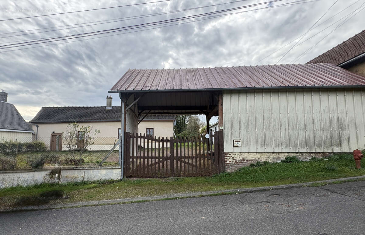 Maison à MOYENNEVILLE