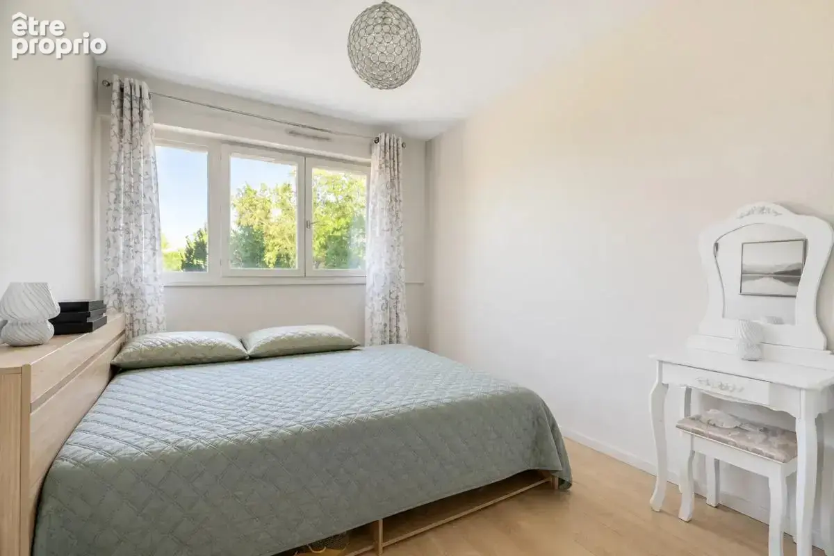 Appartement de 4 pièces de 98 m² à Villeurbanne - photo 8