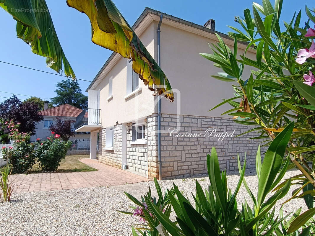Maison à CUBJAC