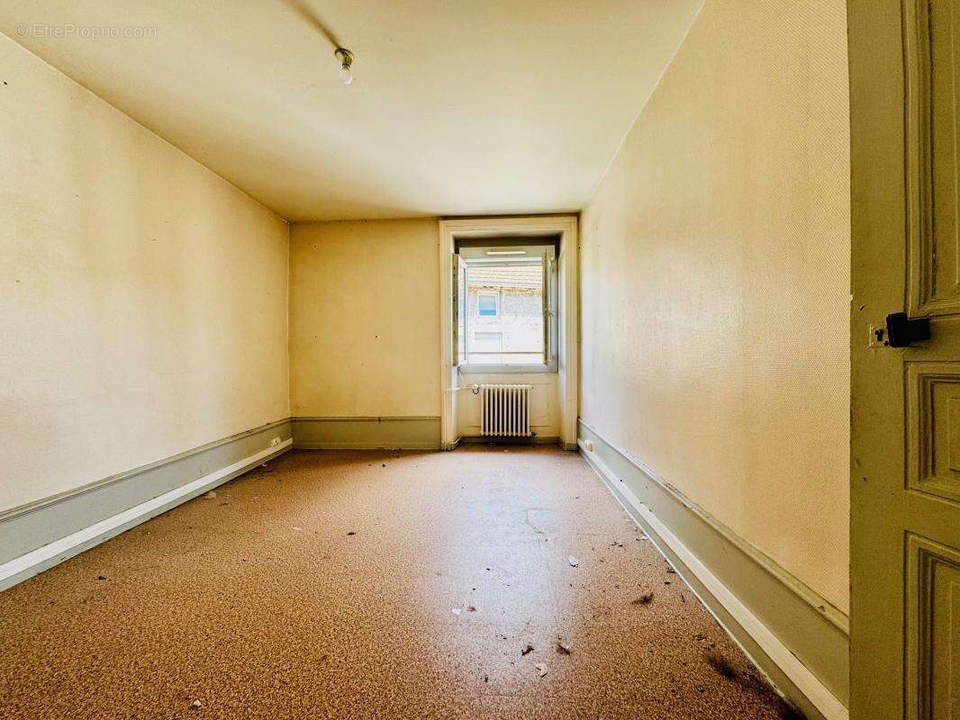 Appartement à SAULT-BRENAZ