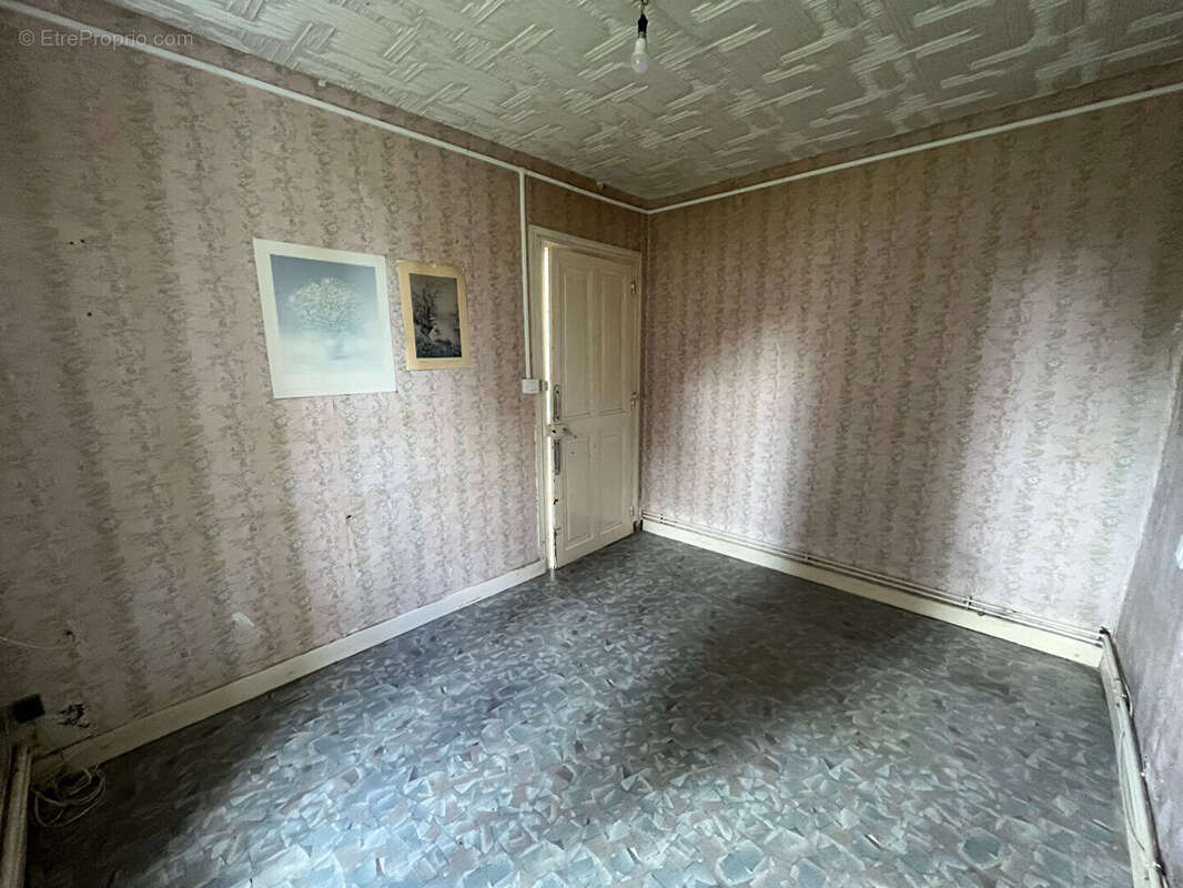 Appartement à ECUISSES