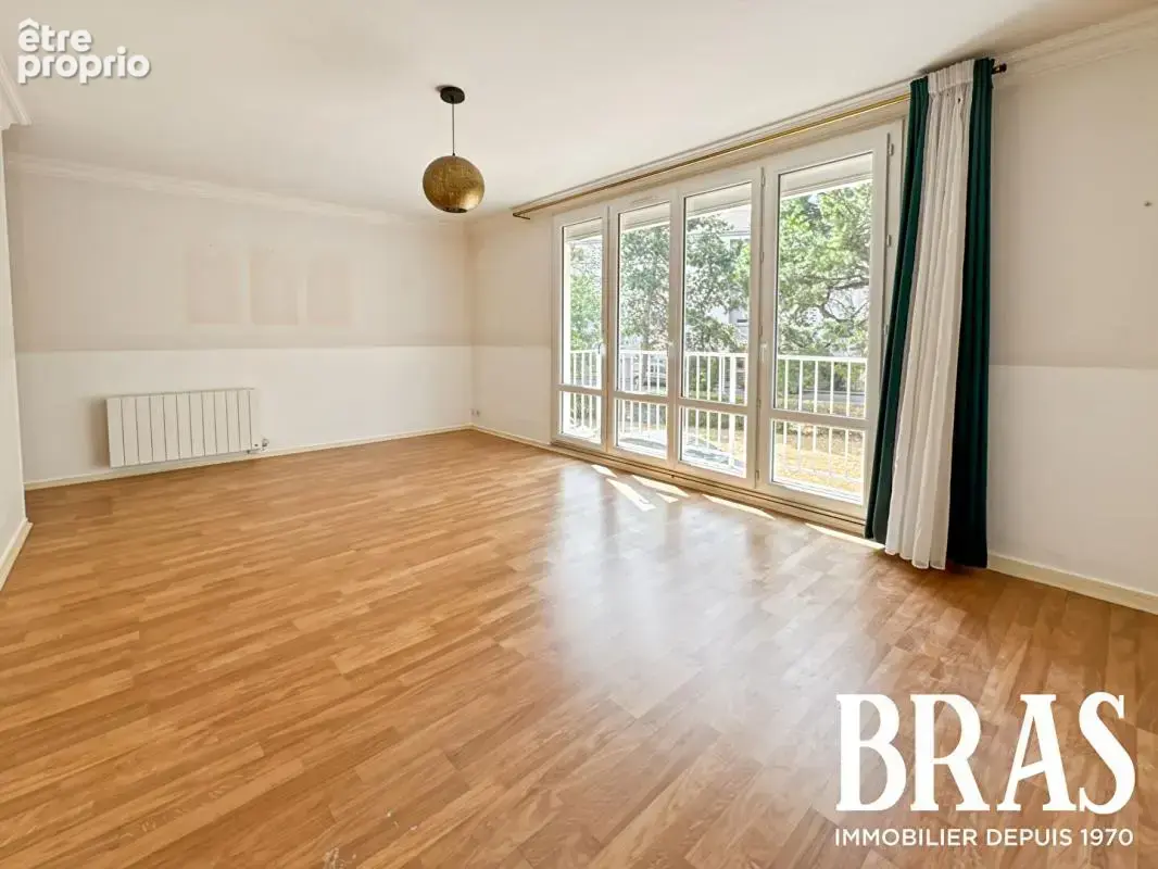 Appartement à REZE