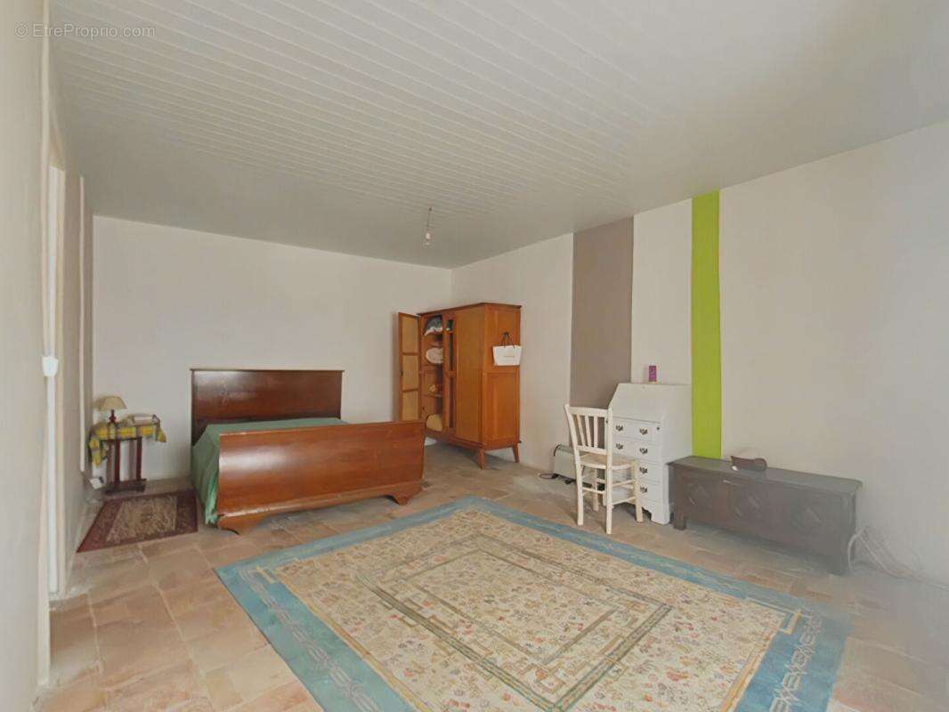 Maison Raissac D Aude 9 pièce(s) 220 m2 avec garage et cour - photo 10
