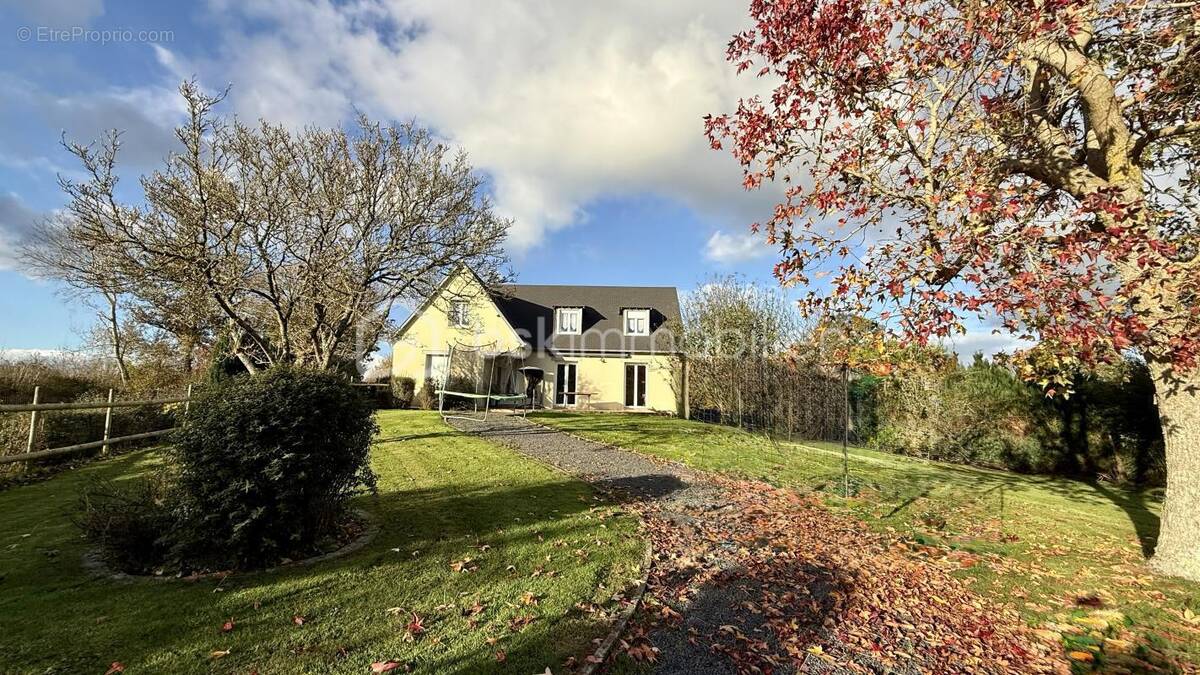 Maison à LE MESNIL-EURY