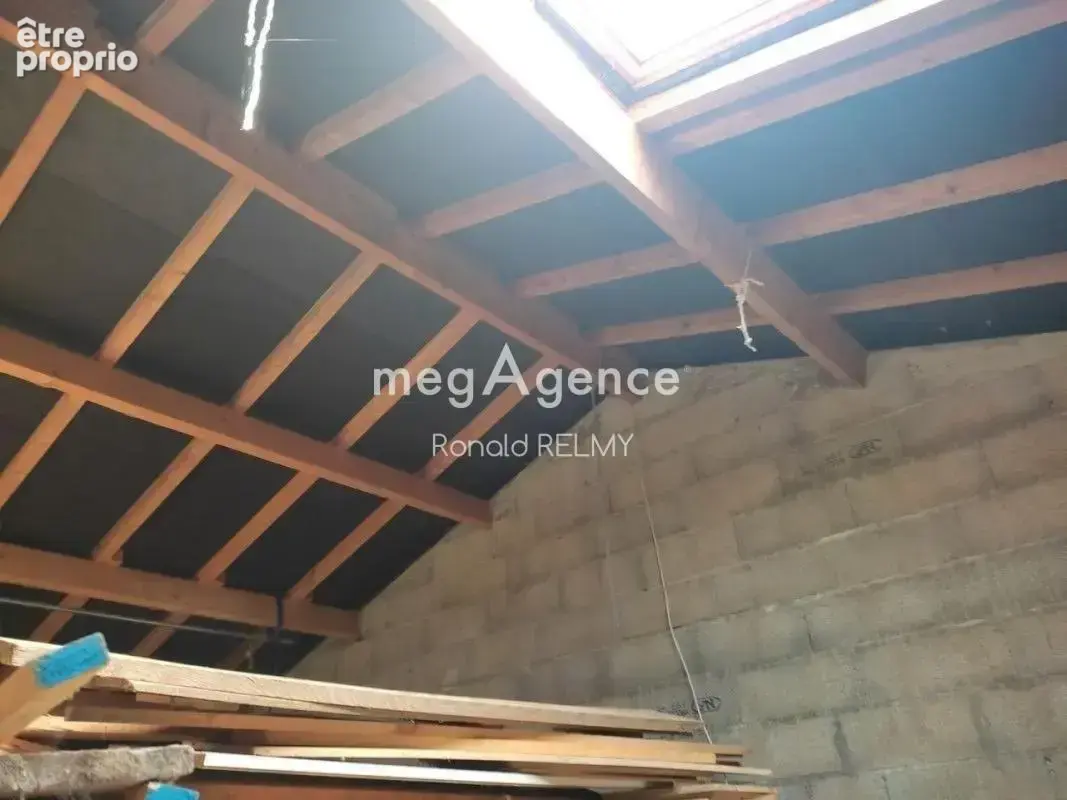 Maison à rénover avec 720 m² de terrain et à 7 minutes de la plage de Boisvinet - photo 7