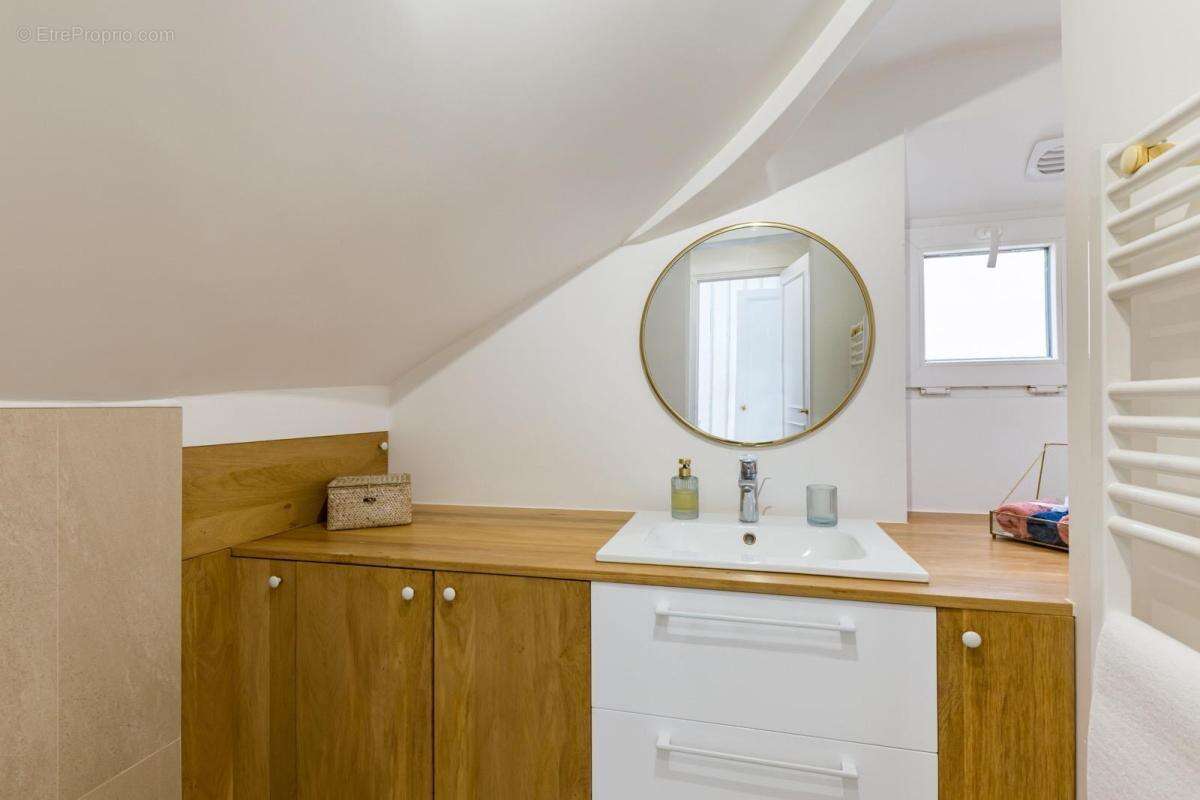 Appartement à PARIS-4E