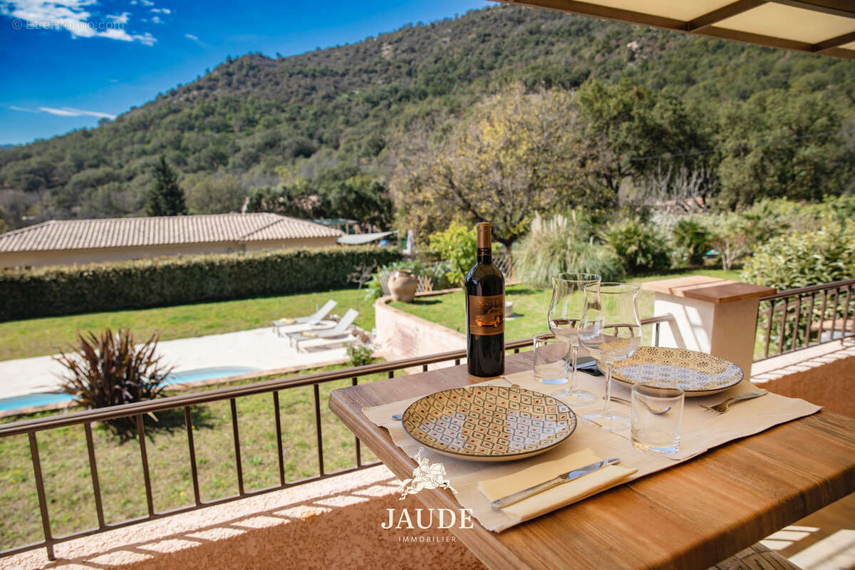 Maison à PLAN-DE-LA-TOUR