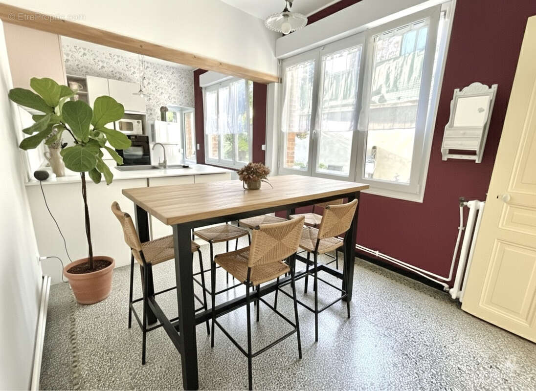 Maison à SAINT-QUENTIN