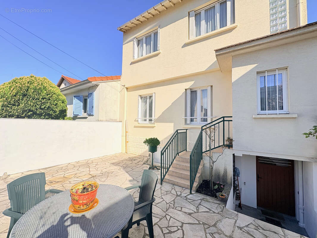 Maison à BAGNEUX