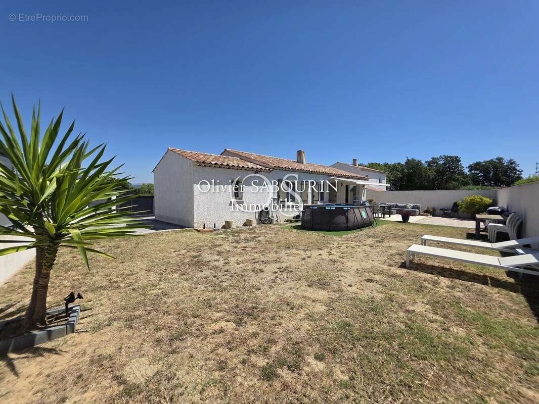 Maison à ROQUEBRUNE-SUR-ARGENS