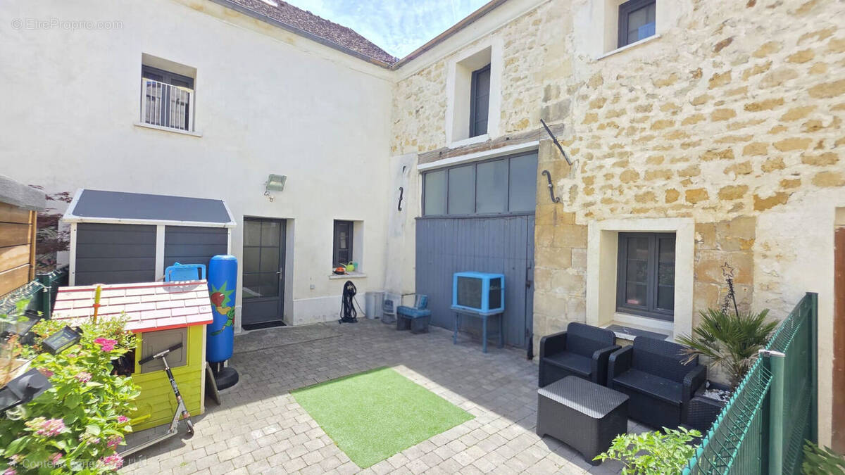 Maison à VIARMES
