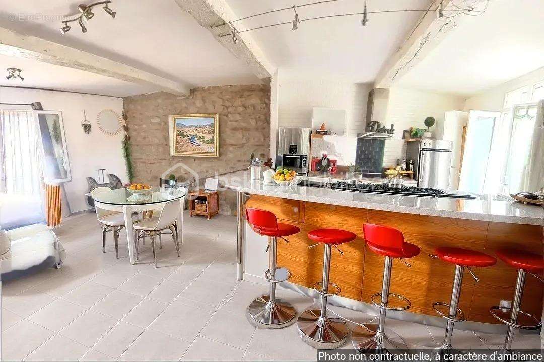 Maison à SAINT-ESTEVE