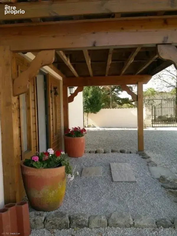 Superbe Maison Individuelle Avec Une Piscine Chauffée et Une Maison À Rénover - photo 53