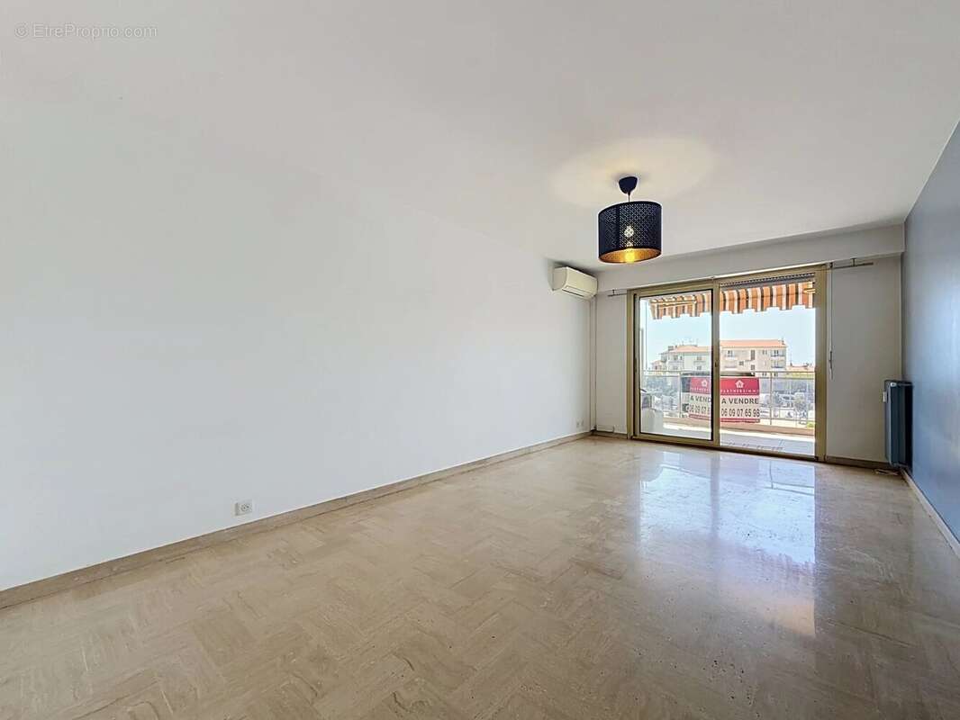 Appartement à CAGNES-SUR-MER