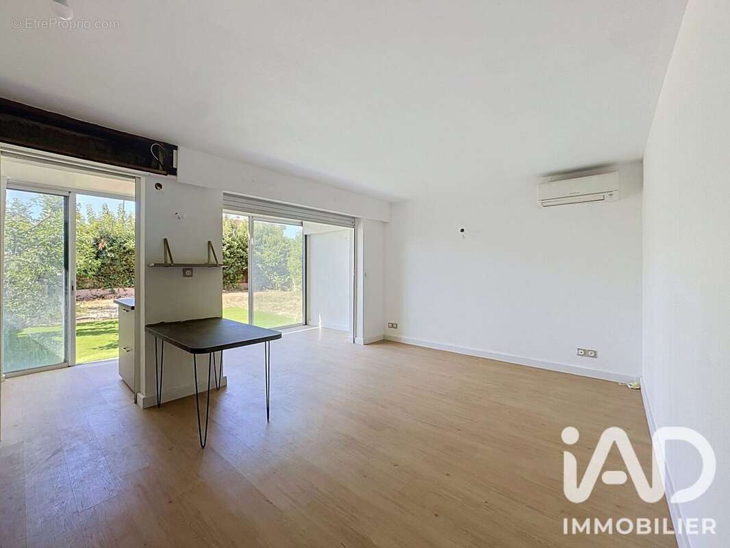 Photo 2 - Appartement à SIX-FOURS-LES-PLAGES