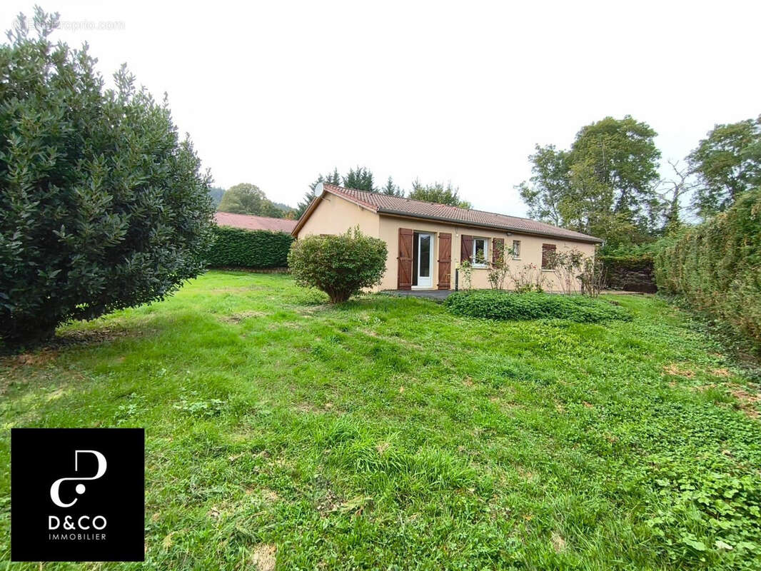 Maison à LA ROCHE-VINEUSE