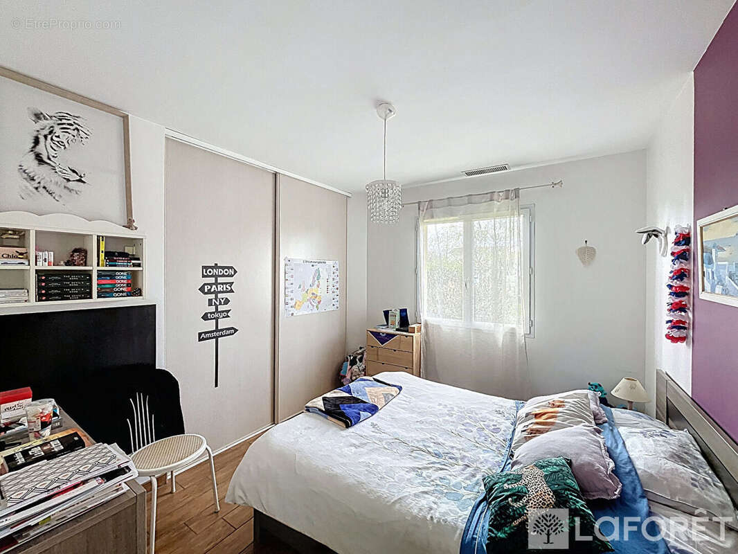 Maison à AMBARES-ET-LAGRAVE