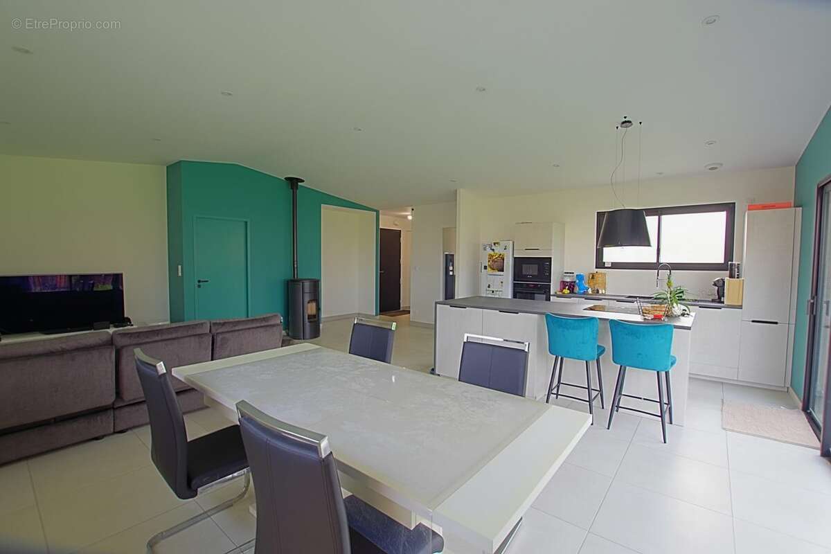 Maison à SAINTE-FOY