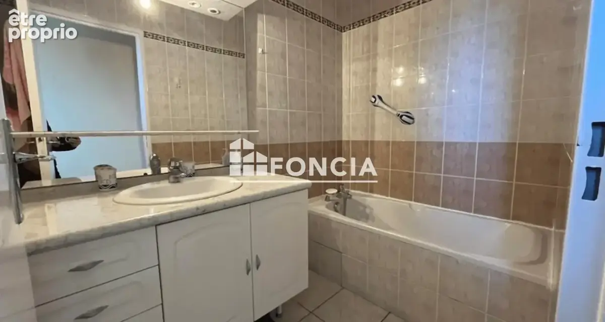 Proche HPL, Appartement T3 avec balcon et garage - photo 8