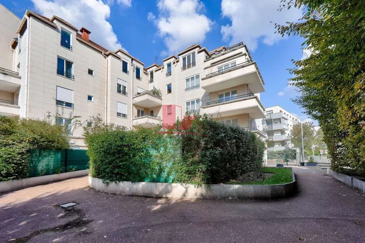 Appartement à ISSY-LES-MOULINEAUX