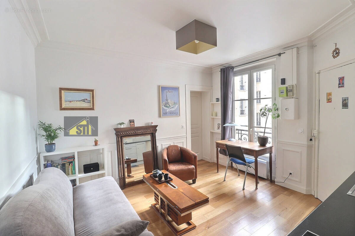 Appartement à PARIS-14E