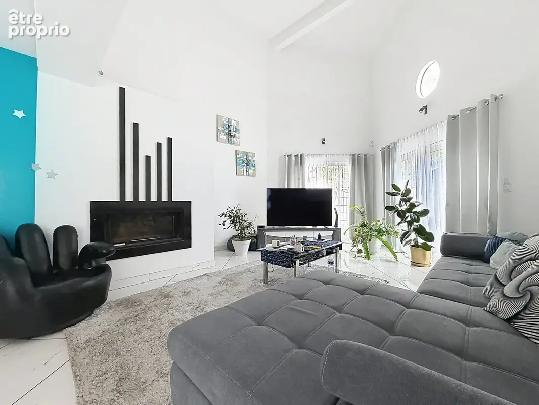 Maison familiale avec piscine et garage à Mées - photo 6
