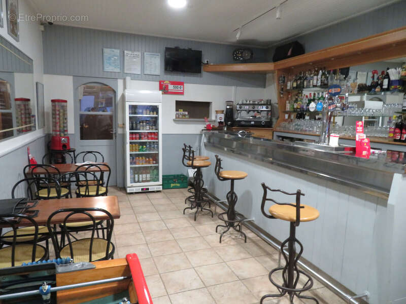 Commerce à THOARD