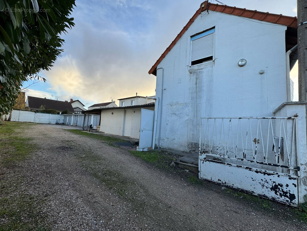 Maison à LE BLANC-MESNIL