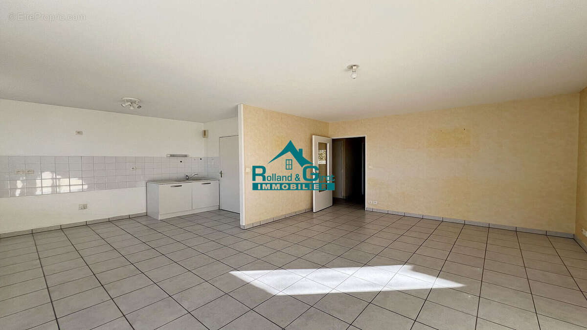 Appartement à SAINT-AUBIN-D'AUBIGNE
