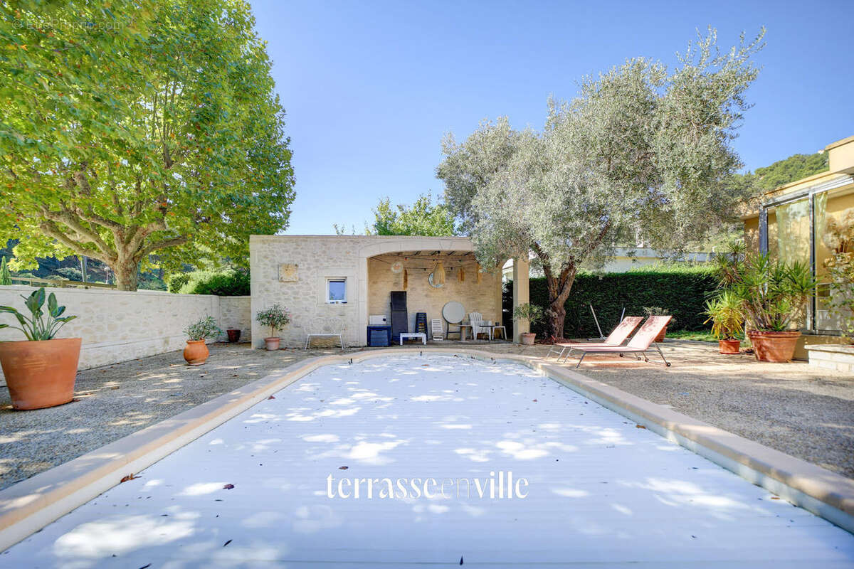 Maison à CARNOUX-EN-PROVENCE