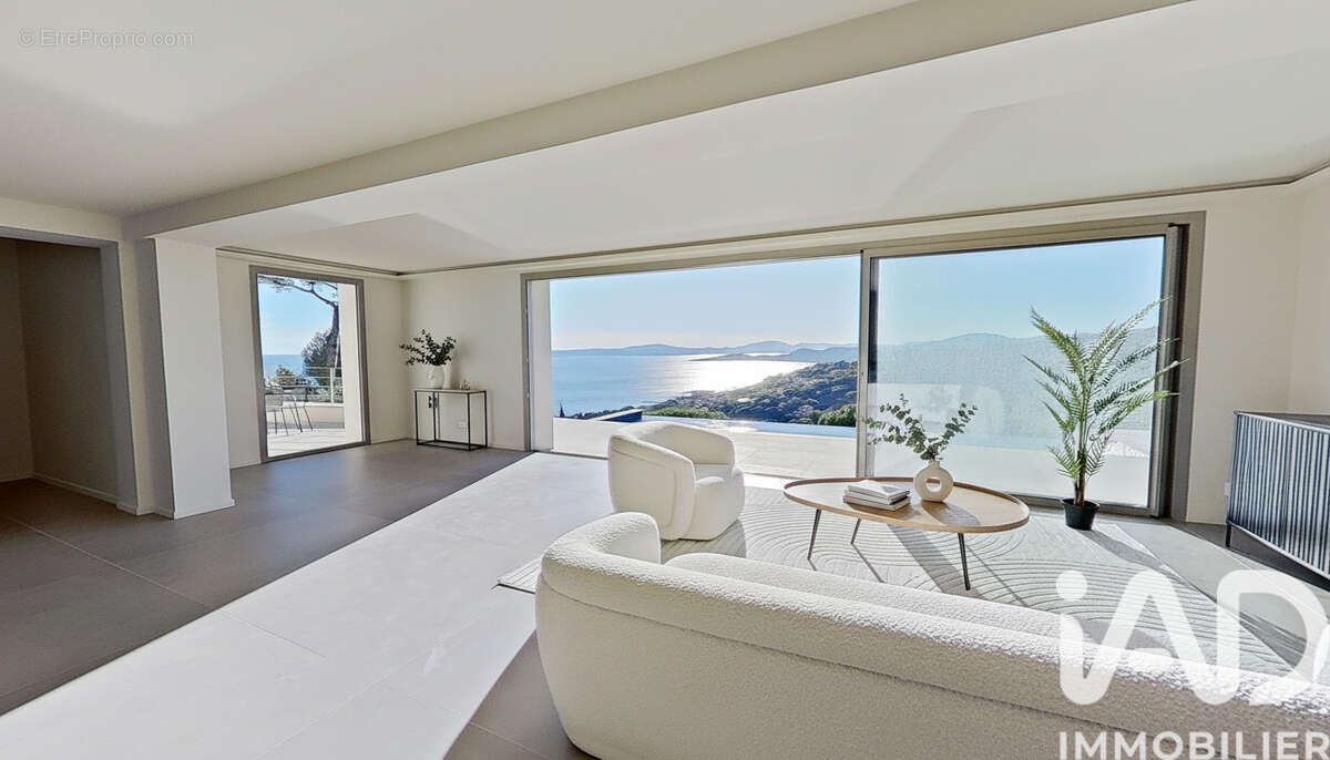 Photo 2 - Maison à LES ISSAMBRES