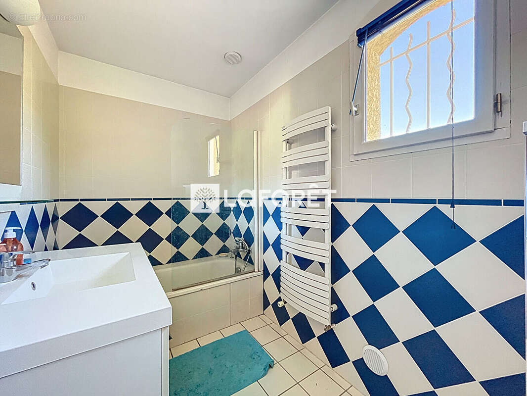 Maison à MONTMERLE-SUR-SAONE