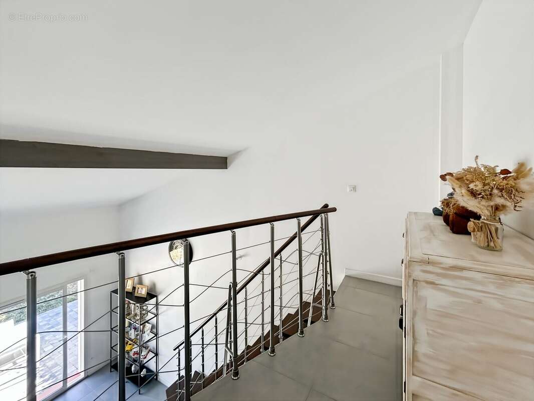Maison 124 m² à L'isle-Jourdain  - photo 4