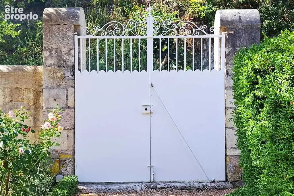 Centre-Val de Loire – Athée-sur-Cher (37270), Indre-et-Loire, près de Tours – Maison de maître de 230 m², 5 chambres, parc de 2, - photo 17