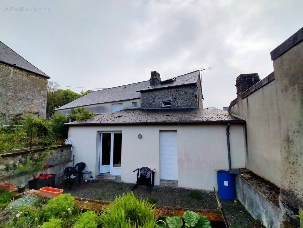 Maison à vendre Villaines la Juhel avec 2 logements  - Maison à VILLAINES-LA-JUHEL