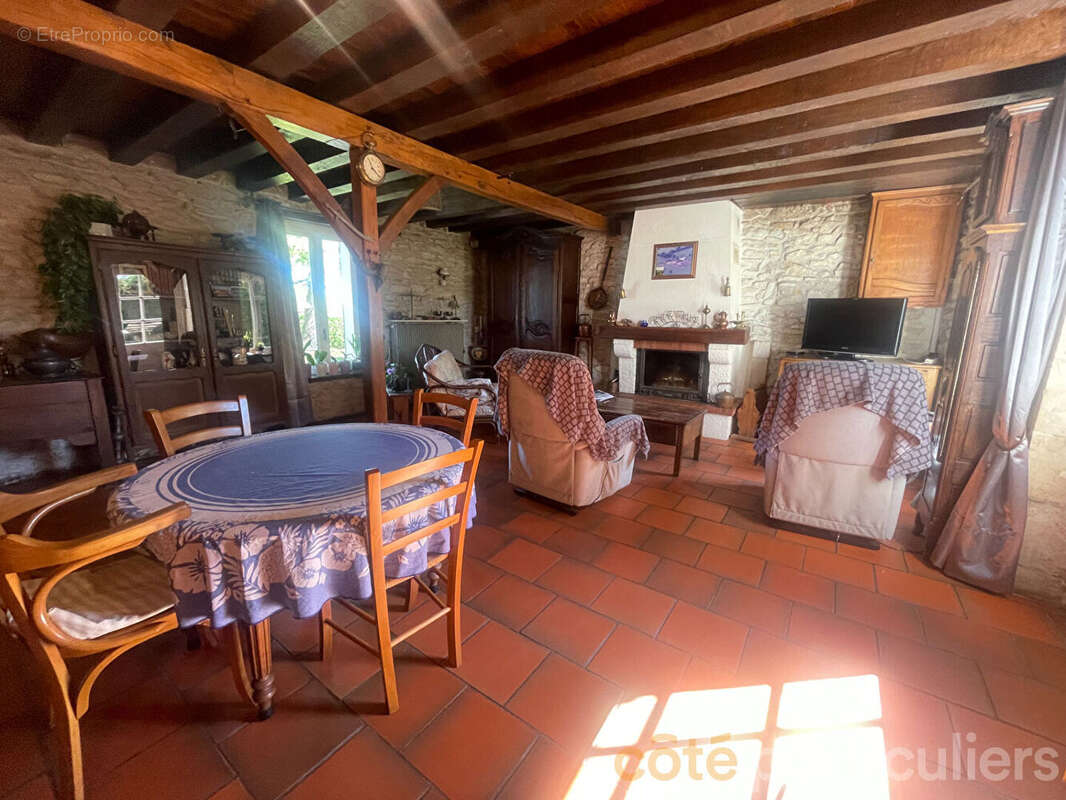 Maison à INEUIL