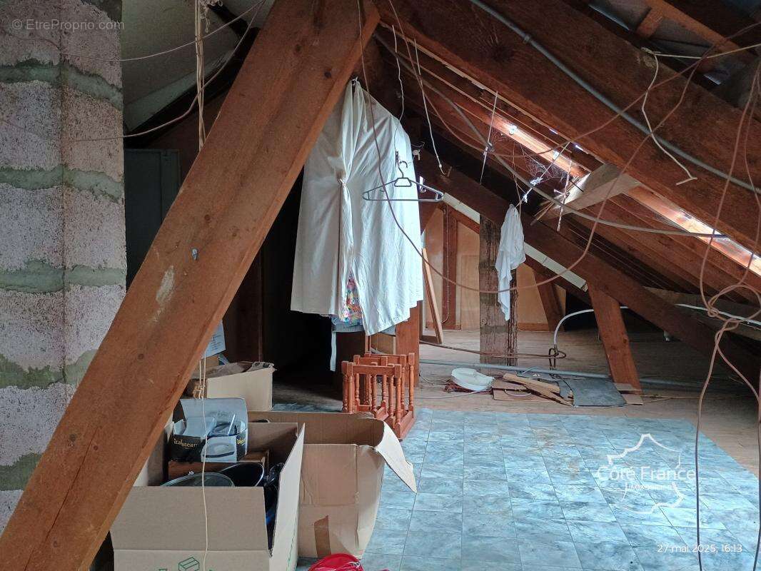 Maison à SAINS-RICHAUMONT