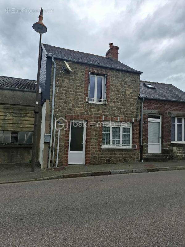 Maison à LA LANDE-SUR-EURE