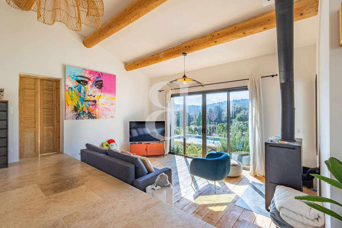 Maison à GORDES