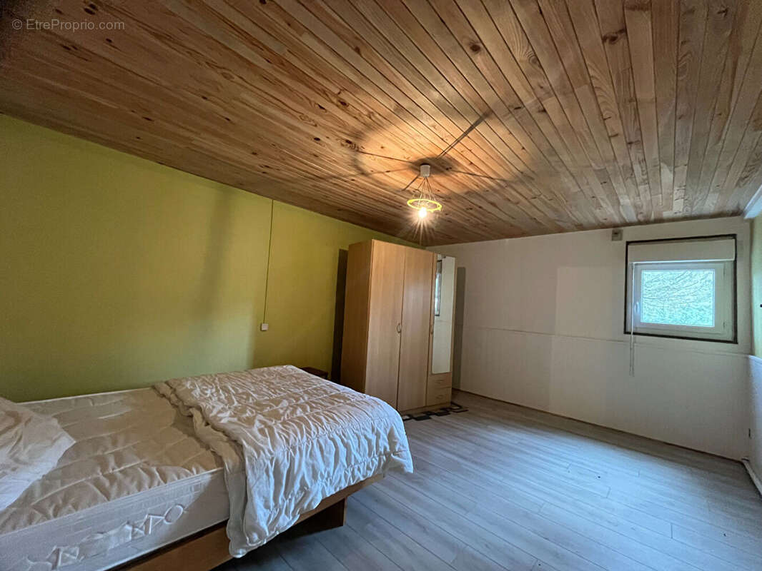 Maison à SAINTE-MONTAINE