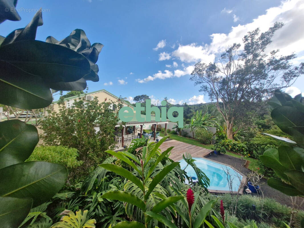 Maison à SAINTE-ROSE