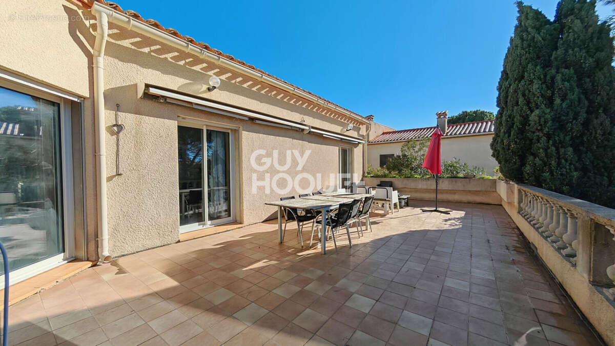 Maison à VILLENEUVE-DE-LA-RAHO