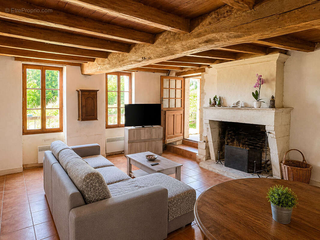 Maison Puy Du Lac 8 pièce(s) 168.71 m2 - photo 2