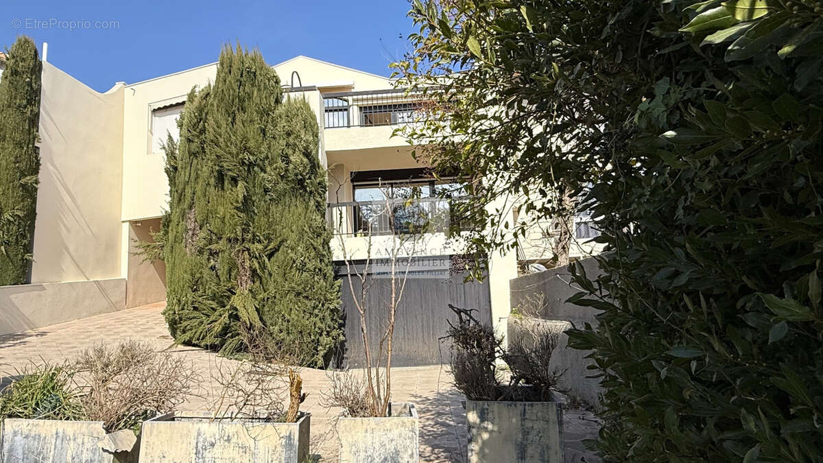 Maison à TOURNON-SUR-RHONE