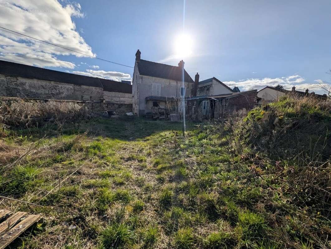 Maison à CREPY-EN-VALOIS
